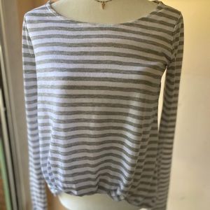 Elizabeth and James l/s tee